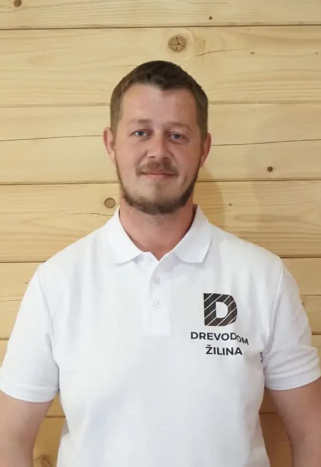 Marek Kondrk